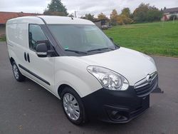 Weiß Gebraucht 2017 Opel Combo Van / Kleinbus | 7.150 €