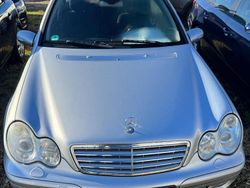 Iridiumsilber Gebraucht 2005 Mercedes C230 Sport Edition Kombi | 2.690 € (Guter Preis)