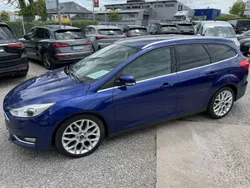 Blau Gebraucht 2017 Ford Focus Titanium Limousine | 9.999 € (Fairer Preis)
