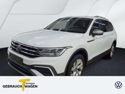 Weiß Gebraucht 2024 VW Tiguan Allspace Life SUV | 31.980 € (Superpreis)