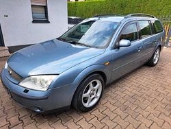 Blau Gebraucht 2001 Ford Mondeo Kombi | 650 € (Fairer Preis)