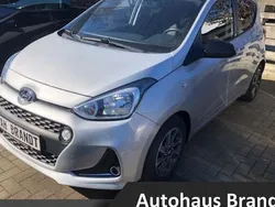 Silber Gebraucht 2019 Hyundai i10 YES! Kleinwagen | 9.990 € (Fairer Preis)
