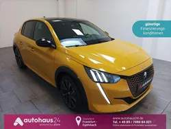 Gelb Gebraucht 2022 Peugeot e-208 GT Kleinwagen | 15.770 € (Superpreis)