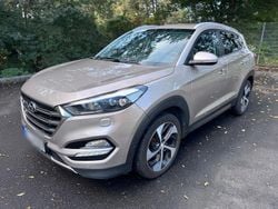 Gold Gebraucht 2015 Hyundai Tucson SUV | 17.800 € (Teuer)
