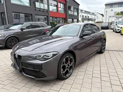 Grau Gebraucht 2024 Alfa Romeo Giulia Veloce Limousine | 34.950 € (Fairer Preis)