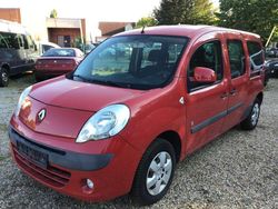 Rot Gebraucht 2012 Renault Kangoo Van / Kleinbus | 5.999 € (Teuer)