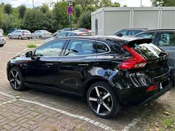 Schwarz Gebraucht 2015 Volvo V40 Limousine | 12.900 € (Etwas zu teuer)