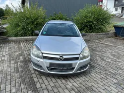 Grau Gebraucht 2004 Opel Astra Edition Kombi | 1.200 € (Superpreis)