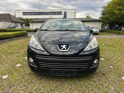Schwarz Gebraucht 2011 Peugeot 207 CC Premium Cabrio | 5.500 € (Etwas zu teuer)
