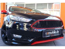 Schwarz Gebraucht 2015 Ford Focus ST-Line Limousine | 11.999 € (Fairer Preis)