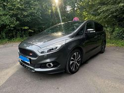 Grau Gebraucht 2019 Ford S-MAX ST-Line Van / Kleinbus | 25.499 € (Teuer)