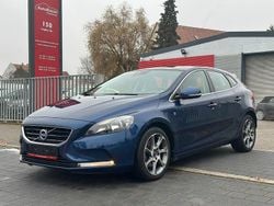 Blau Gebraucht 2015 Volvo V40 CC Ocean Race Kombi | 14.990 €
