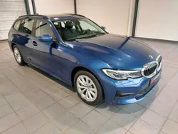 Blau Gebraucht 2021 BMW 330 Advantage Kombi | 27.970 €