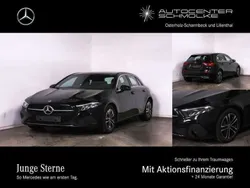 Lack kosmosschwarz Gebraucht 2024 Mercedes A180 Advanced Limousine | 29.840 € (Fairer Preis)