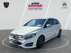 Weiß Gebraucht 2018 Mercedes B180 Style Van / Kleinbus | 20.855 € (Fairer Preis)