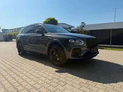 Grau Gebraucht 2023 Bentley Bentayga SUV | 224.910 € (Guter Preis)