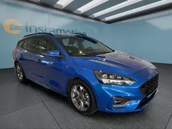 Blau Gebraucht 2022 Ford Focus ST-Line Kombi | 19.799 € (Fairer Preis)