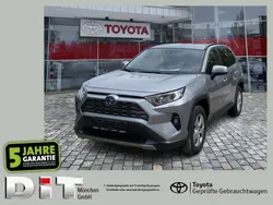 Silver metallic Gebraucht 2022 Toyota RAV4 Hybrid Team SUV | 31.990 € (Superpreis)