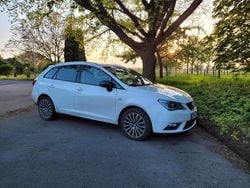 Weiß Gebraucht 2016 Seat Ibiza ST CONNECT Kombi | 8.000 € (Teuer)