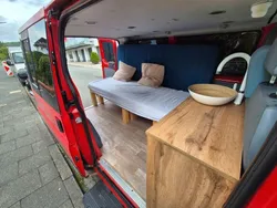 Rot Gebraucht 2011 Ford Transit Van / Kleinbus | 5.750 € (Fairer Preis)