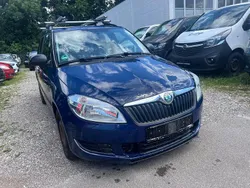 Blau Gebraucht 2012 Skoda Fabia Easy Kombi | 1.800 € (Guter Preis)