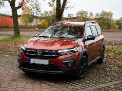 Braun Gebraucht 2022 Dacia Jogger Extreme Van / Kleinbus | 15.999 € (Guter Preis)