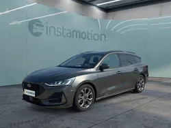 Grau Gebraucht 2023 Ford Focus ST-Line X Kombi | 20.899 € (Guter Preis)