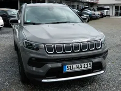 Grau Gebraucht 2021 Jeep Compass Limited SUV | 29.800 € (Teuer)