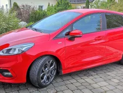 Rot Gebraucht 2018 Ford Fiesta ST-Line Kleinwagen | 10.400 € (Guter Preis)