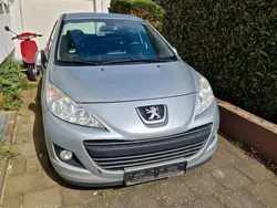 Silber Gebraucht 2010 Peugeot 207 Filou Limousine | 3.100 € (Etwas zu teuer)