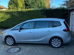 Silber Gebraucht 2015 Opel Zafira Tourer Van / Kleinbus | 9.800 € (Etwas zu teuer)