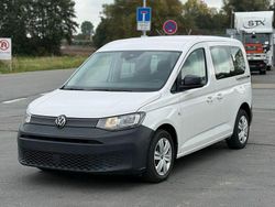 Weiß Gebraucht 2021 VW Caddy Basis Van / Kleinbus | 17.731 €