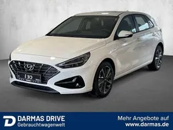 Weiß Gebraucht 2023 Hyundai i30 Trend Limousine | 21.990 € (Fairer Preis)