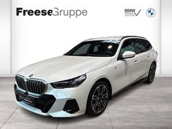 Weiß Gebraucht 2024 BMW 520 M Sport Kombi | 49.990 € (Superpreis)