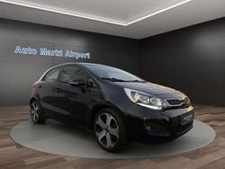 Schwarz Gebraucht 2015 Kia Rio Spirit Limousine | 6.450 € (Fairer Preis)