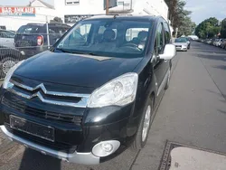 Schwarz Gebraucht 2012 Citroën Berlingo SELECTION Van / Kleinbus | 5.999 € (Fairer Preis)