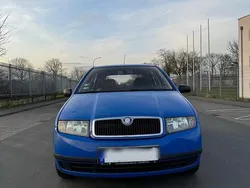 Blau Gebraucht 2003 Skoda Fabia Kleinwagen | 1.450 € (Fairer Preis)