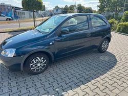 Blau Gebraucht 2001 Opel Corsa Kleinwagen | 790 € (Fairer Preis)