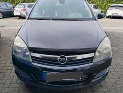 Schwarz Gebraucht 2006 Opel Astra GTC Coupé | 2.950 € (Fairer Preis)