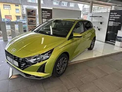 Mangrove green Gebraucht 2024 Hyundai i20 Comfort Limousine | 22.650 € (Superpreis)