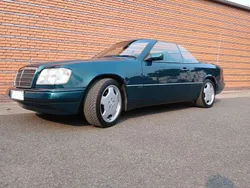 Grün Gebraucht 1997 Mercedes E220 Edition Cabrio | 32.000 €