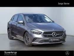 Grau Gebraucht 2023 Mercedes B200 Progressive Van / Kleinbus | 30.320 € (Fairer Preis)