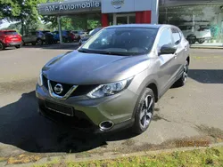 Gun metallic (m) Gebraucht 2017 Nissan Qashqai N-Connecta SUV | 15.990 € (Etwas zu teuer)