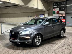 Grau Gebraucht 2007 Audi Q7 S-Line SUV | 10.550 €