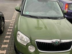 Grün Gebraucht 2010 Skoda Yeti SUV | 2.500 € (Teuer)