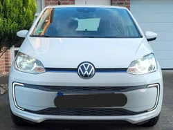 Weiß Gebraucht 2021 VW e-up! Kleinwagen | 12.490 € (Guter Preis)