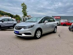 Grau Gebraucht 2018 Opel Zafira Tourer Van / Kleinbus | 9.900 € (Fairer Preis)