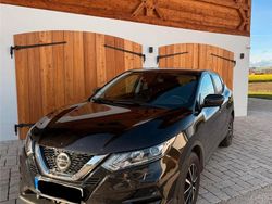 Schwarz Gebraucht 2019 Nissan Qashqai Acenta SUV | 14.900 € (Fairer Preis)