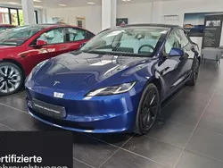 Blau Gebraucht 2024 Tesla Model 3 Long Range Limousine | 42.400 €