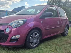 Rot Gebraucht 2012 Renault Twingo Expression Kleinwagen | 2.799 € (Etwas zu teuer)
